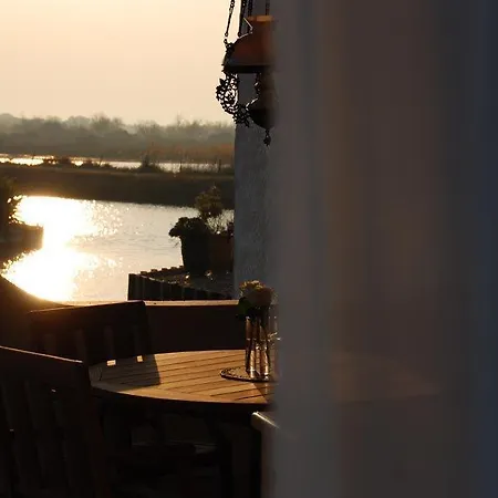 L' Estelle En Camargue Hotel